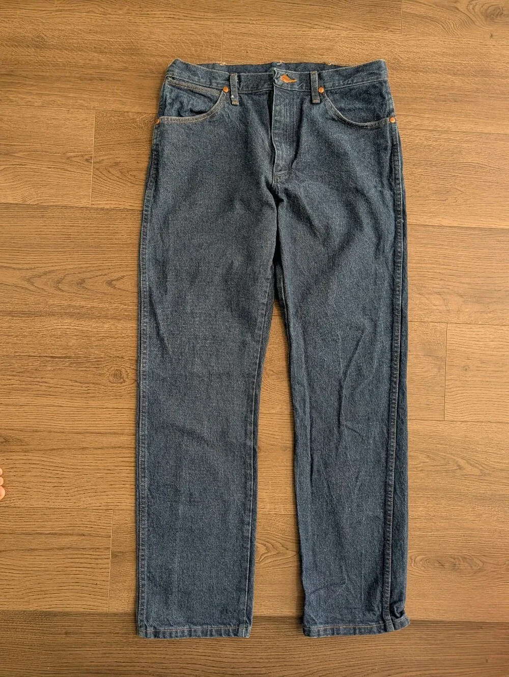Men's 33 X 32 Wrangler Jeans